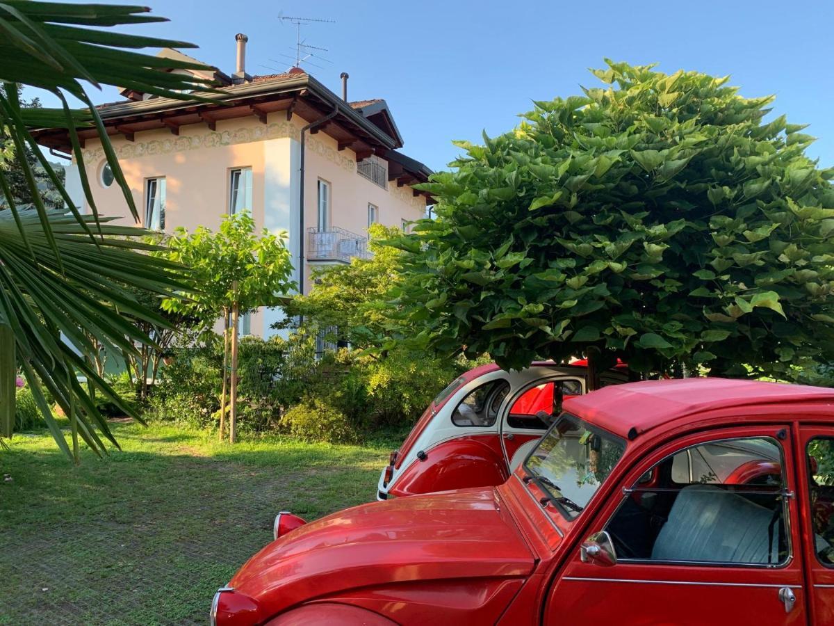 Casabella-Lago Maggiore Lesa Bagian luar foto