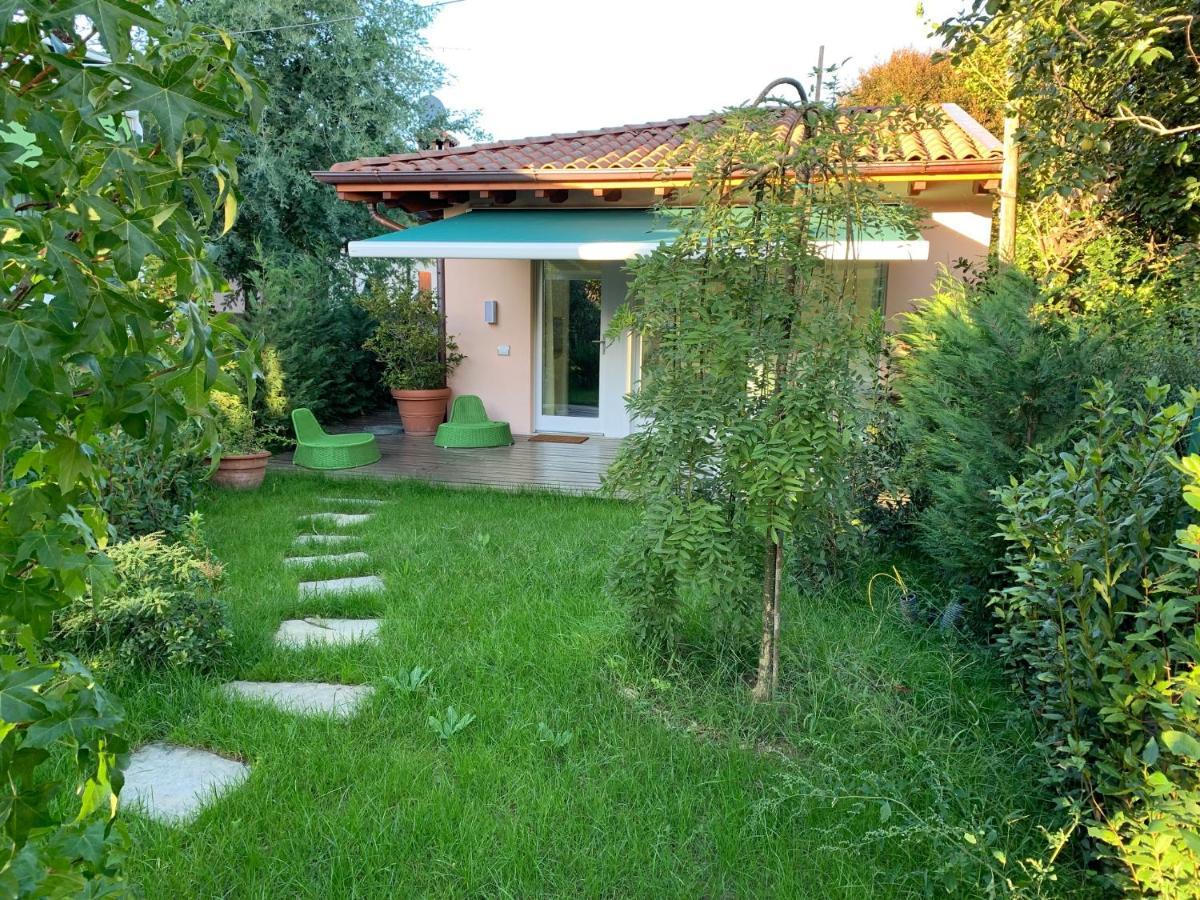 Casabella-Lago Maggiore Lesa Bagian luar foto