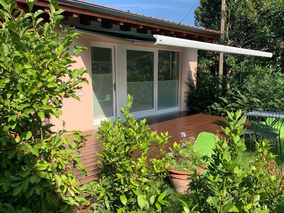 Casabella-Lago Maggiore Lesa Bagian luar foto