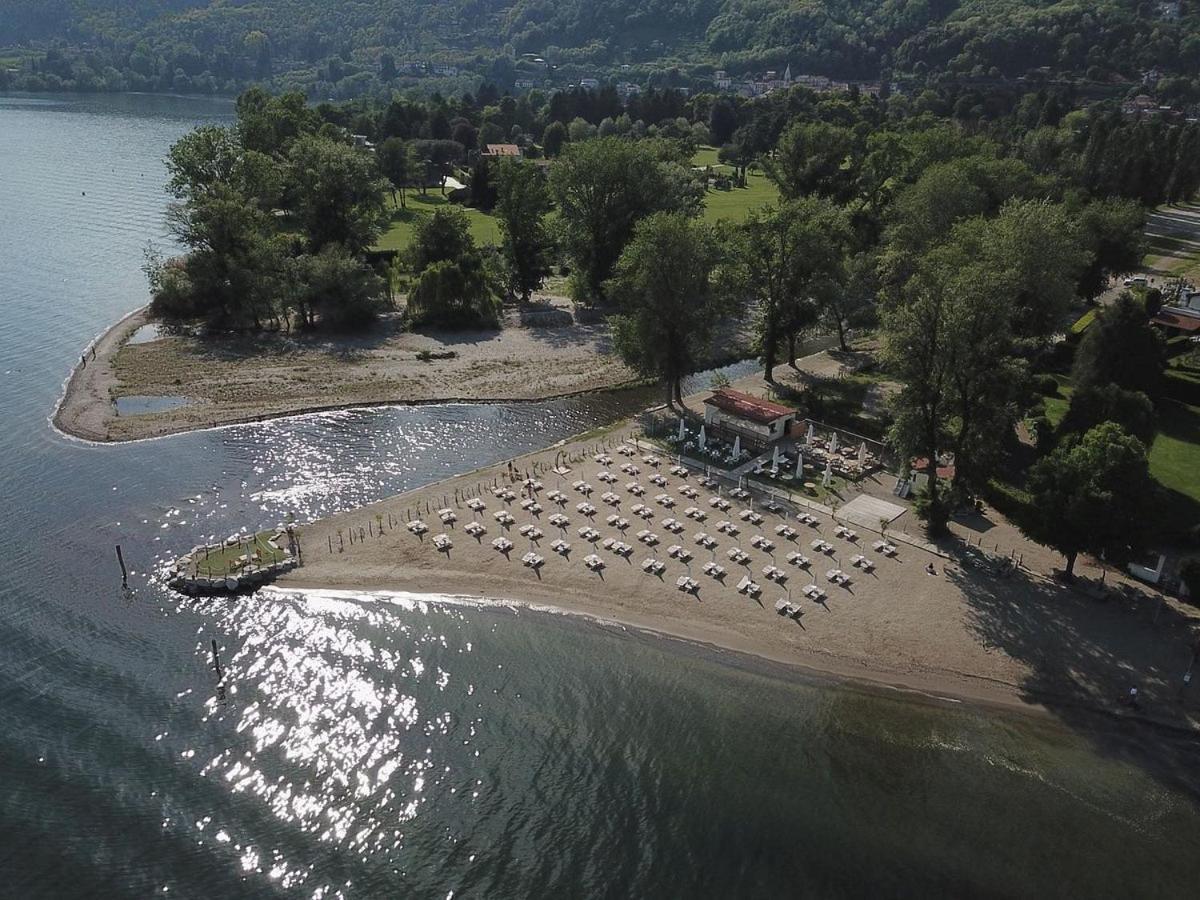 Casabella-Lago Maggiore Lesa Bagian luar foto