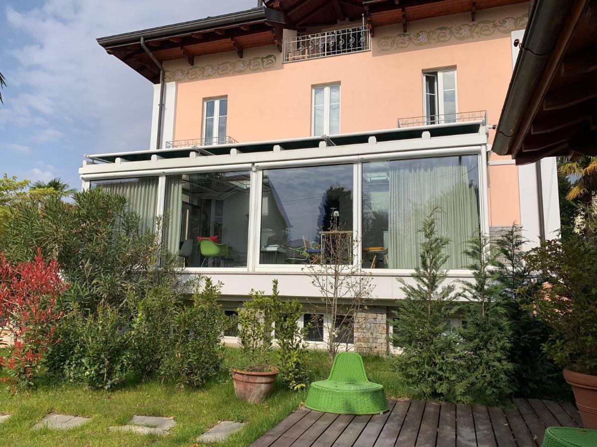 Casabella-Lago Maggiore Lesa Bagian luar foto